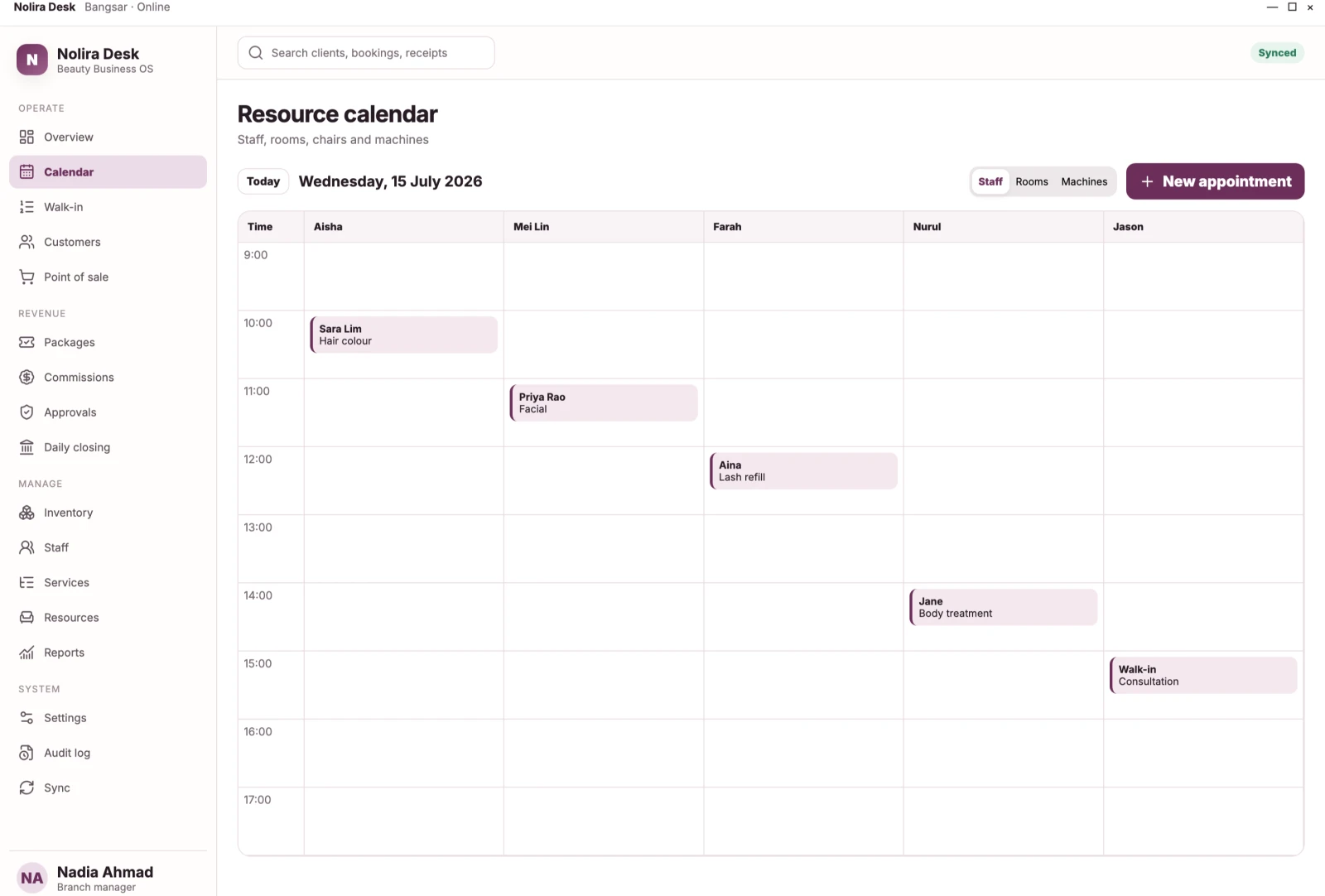 Resource calendar with a lane for each staff member and room, showing appointments placed across the working day.